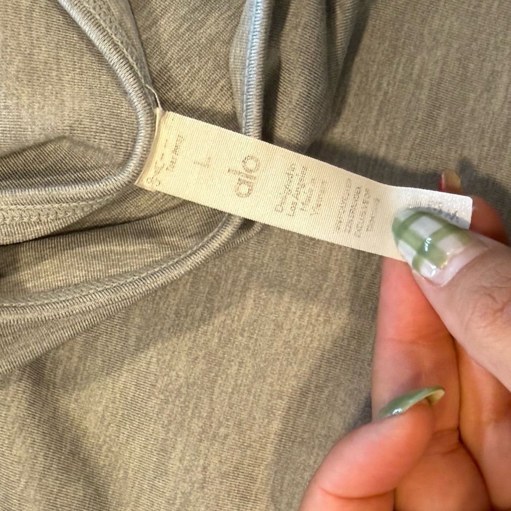 ALO Yoga Light Gray Bodysuit - Picture 3 of 5